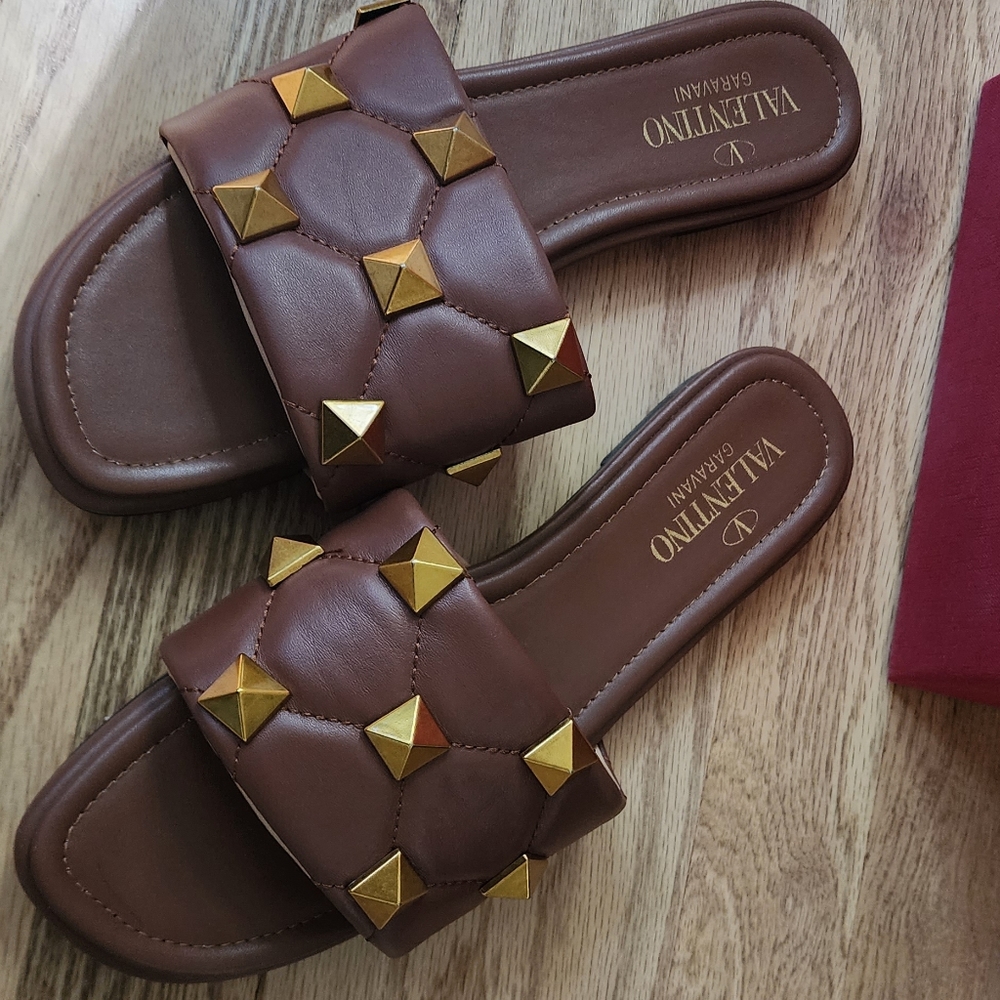 Authentic Valentino Rockstud Slides